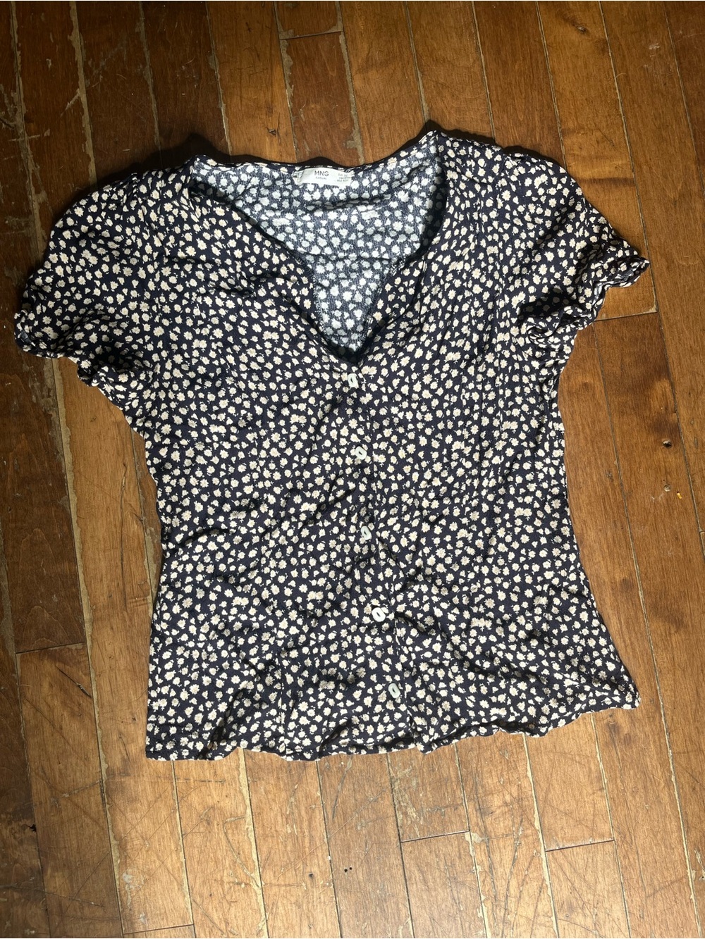 MNG Casual by Mango floral button-front blouse in size XS.